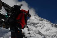 ZAvrsni uspon: Everest u daljini